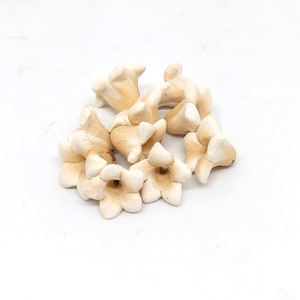 White Puakenikeni Beads, Polymer Clay Perfume Flower Tree Beads, 10 Pieces