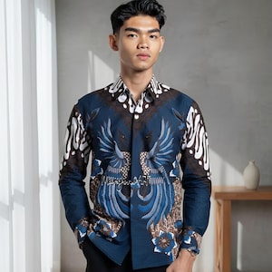 Camisa batik indonesia para hombre con motivo Kanarya, camisa de algodón azul con forro completo