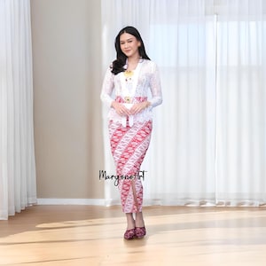 Special Red and White Kebaya Elegant Modern Balinese Kebaya for Celebrations,Bali Kebaya,Balinese Dress,Kebaya Bali,Bali Blouse