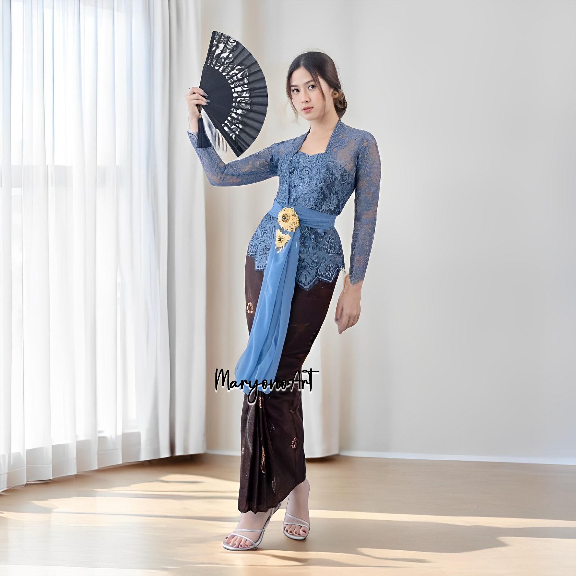 Traditional Indonesian Dress UK