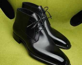 Botas Chukka de cuero negro hechas a mano: Botas formales de vestir para hombre hasta el tobillo.