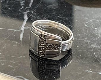 CELESTIN - Custom spoon handle ring - vintage retro spoon silver metal upcycling handmade