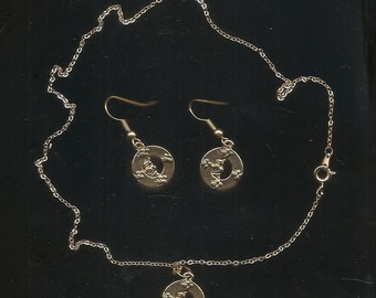 Old VINTAGE Winnie The Pooh  NECKLACE & EARRING Set