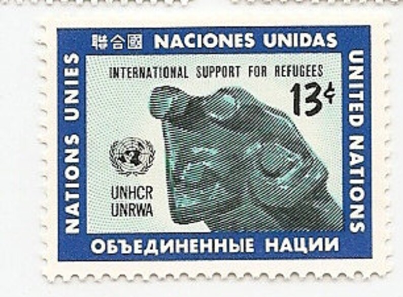 95 Vintage Unused UNITED NATIONS STAMPS image 10