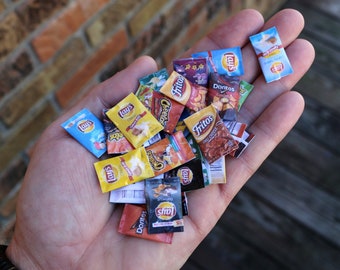 Set of 5 Miniature Dollhouse Bags of Chips 1/12 Miniature Dollhouse Food Kitchen food Handmade Mini Doll Food Lays Cheetos Fritos Diorama