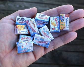 Miniature Hostess Cakes Dollhouse Food 1:12 Scale Mini Cakes Miniature Dollhouse Groceries Mini Doll Food Diorama Miniature Snack Cake