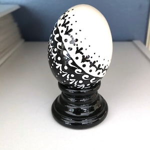 Black and White Drop and Pull Pysanka style Chicken Egg