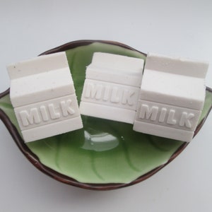 Lot de 3 gommes à effacer en carton Mello Smello Milk Fournitures artistiques amusantes et fonctionnelles