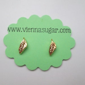 Tiny Gold Leaf Minimalist Invisible Clip On Earrings, No Pierce Stud, Fake Piercing