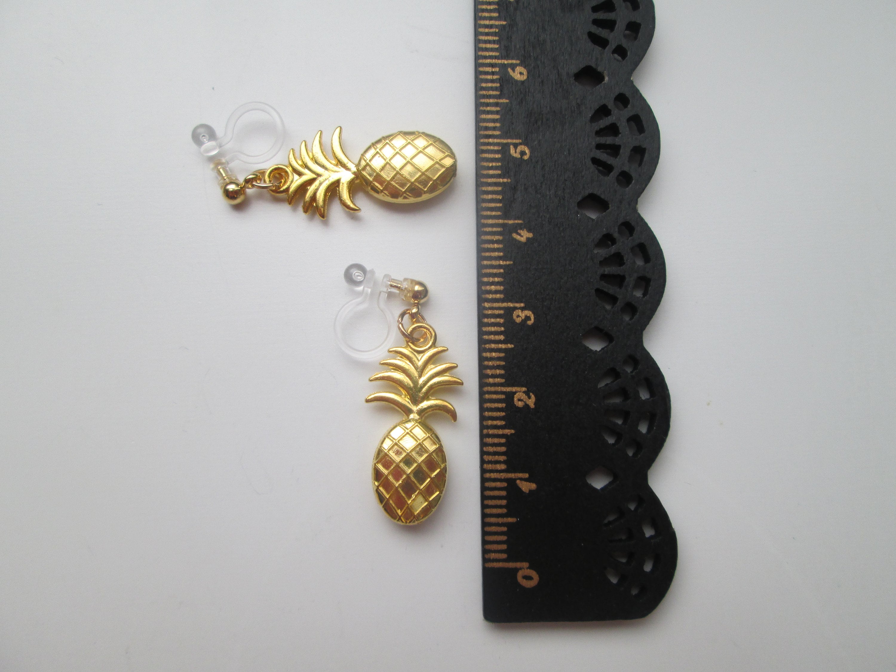 Pineapple clip store on earrings