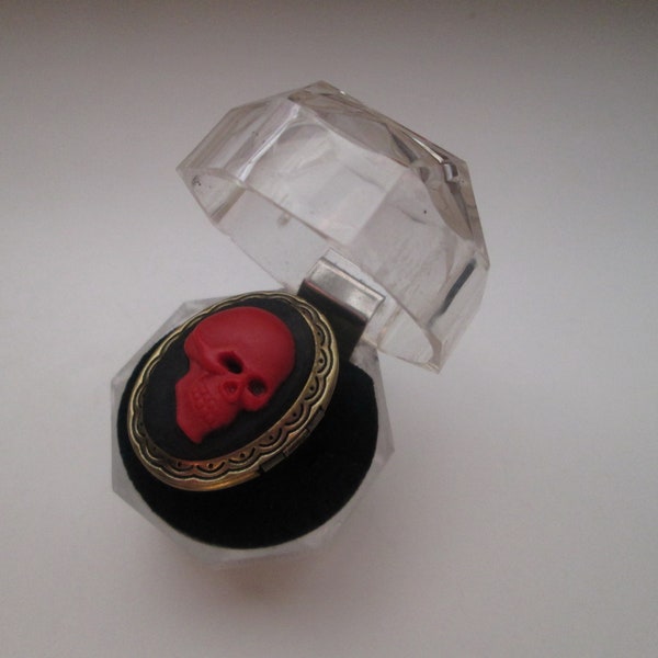 Resin Day of the Dead Skeleton Lady Cameo Locket Skull Ring