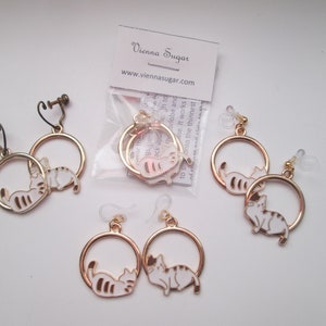 Enameled Striped Kitty Cat Gold Hoop Invisible Clip On Screw Back Metal Free Ear Wire Earrings
