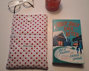 Polka Dot Book Sleeve