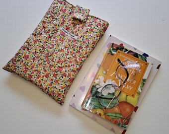 Floral Quilted Book Sleeve