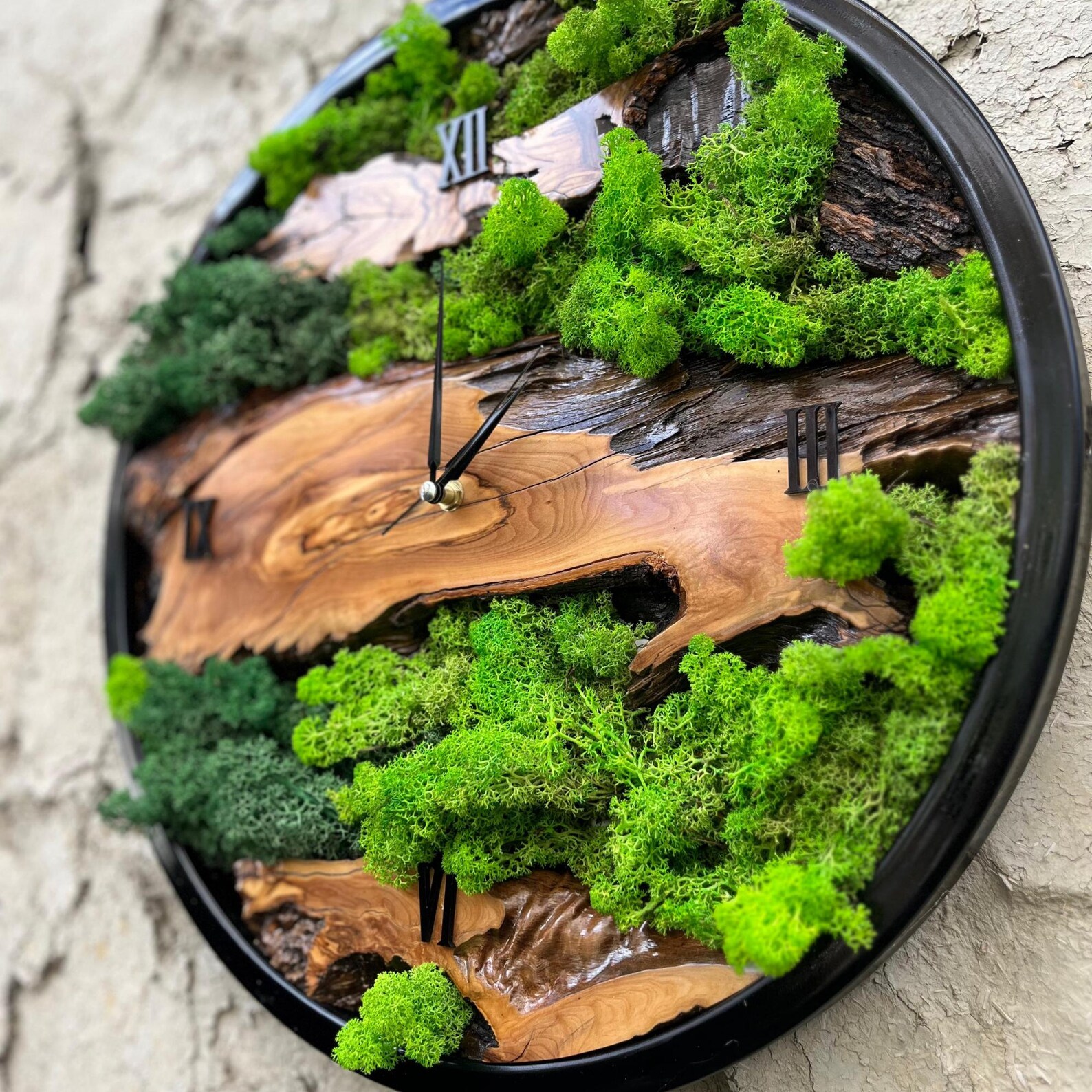 Large Mossy Farmhouse Clock, Vertical Garden With Live Moss, Rustic ...