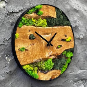 Custom Wall Decor, Handmade Olive Wood Natural Wall Decoration Design Clock, Moss Wall Clock, Preserved Moss, Bespoke Moss Wall Decor
