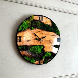 Moss Wall Clock, Custom Made Moss & Wood Wall Clock, Handmade Olive Wood Natural Wall Decoration Design Clock, Living Room Decor, Home Decor