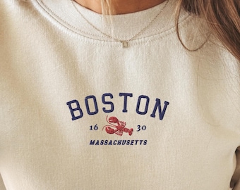 Boston Embroidered Sweatshirt Boston Crewneck Massachusetts Embroidery Sweater Boston Souvenir Vintage Boston Sweatshirt