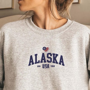 Alaska Embroidered Sweatshirt Alaska Crewneck Alaska Embroidery Sweater Alaska Souvenir Vintage Alaska Sweatshirt
