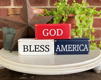 God Bless America Mini Shelf Sitter Blocks, 4th of July Wood Sign Patriotic Stacking Blocks Tiered Tray Decor Mini Sign Americana