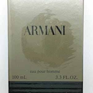 Eau de toilette pour HOMME pour Armani 100 , Quantité d'eau, 3,3 litres, Papier peint
