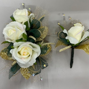 Emerald Green Corsage - Etsy Emerald Green Corsage - Etsy