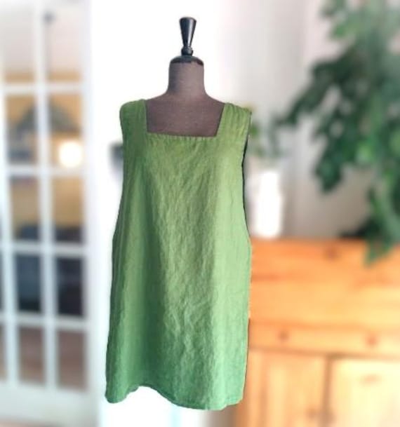 Linen Jumper Dress. Linen Apron Dress. Sleeveless Dress. Artist Smock. Reversible with Pockets