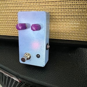 LIMITED Run of 5***FZ-2SE &quot;Aly&#39;s Fuzz&quot; effect pedal