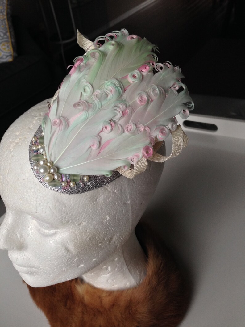 Fascinator-Meghan image 3