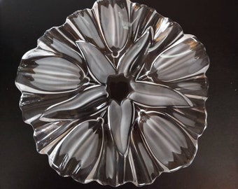 Mikasa clear tulip 9" plate