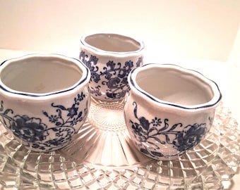 Set of 3 Chinoiserie blue white bowls