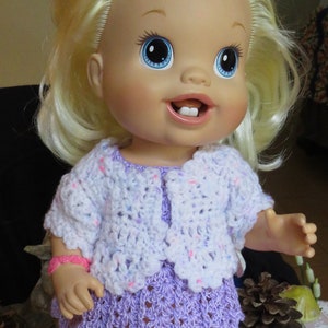 Suéter de muñeca de crochet: Chaqueta con borde festoneado para Baby Alive de 12 a 13 pulgadas