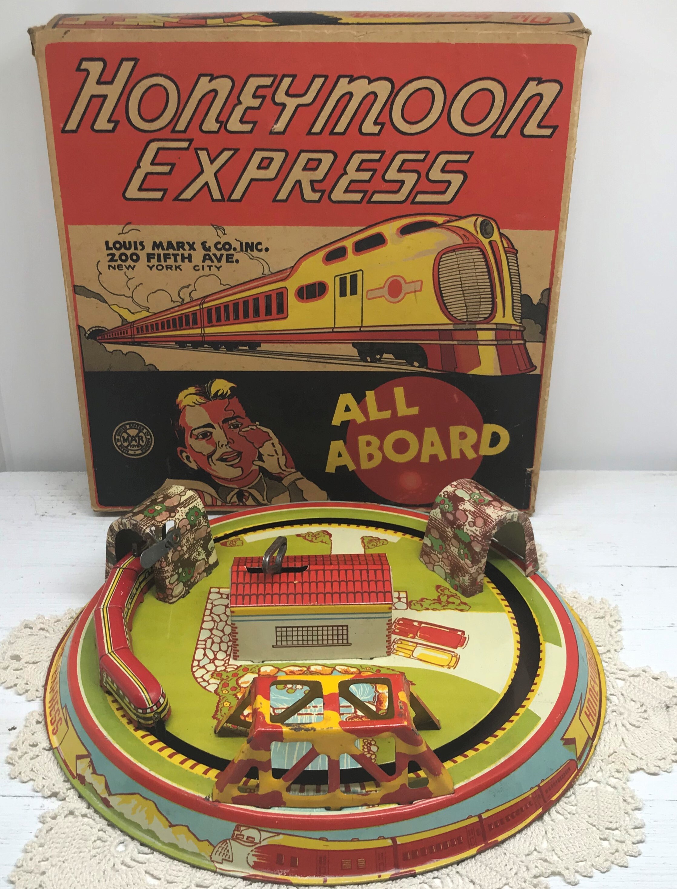 All Aboard the Honeymoon Express: Marx Antique Toys