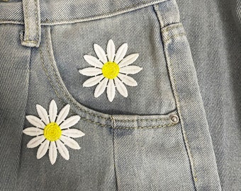 SunFlower Patch,White Pink Daisy Patch,Embroidered Floral Plant Patch, Patches for Aprons Sweaters Jean Hat,Sew on Patch,Flower Patch