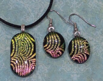 Striped Pendant and Earring Set, Gold and Pink Dichroic, Hypoallergenic Dangle Earring, Fused Glass Jewelry Set- Golden Peach