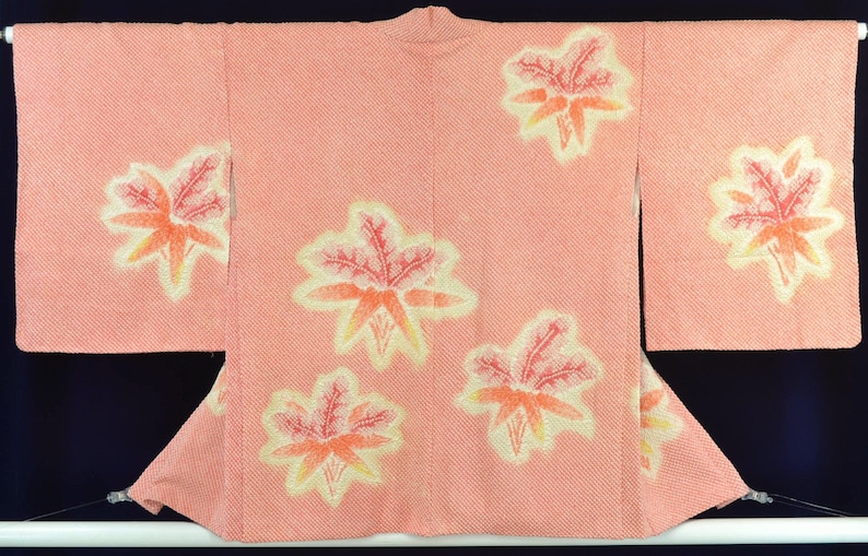 Japanese Thread-Resist Tie Dye Shibori Dyed in Gradations Rinzu Silk Satin Haori Vintage Kimono Jacket Larger Bamboo /& Other Leaves