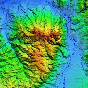 Arte mural con la topografía del barco de vapor Emerald Mountain en Colorado, EE. UU.