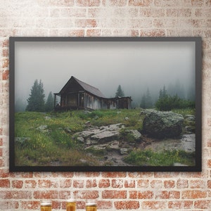 Décoration de cabane de montagne rustique, photographie de forêt brumeuse, ville fantôme, ville minière, cabane abandonnée, photographie du Colorado, paysage de montagne