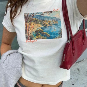 T-shirt Portofino per bambini / T-shirt grafica da cartolina vintage, Estate ragazza italiana, Camicia in Italia, Viaggio in Italia, T-shirt estetica Pinterest, T-shirt italiana