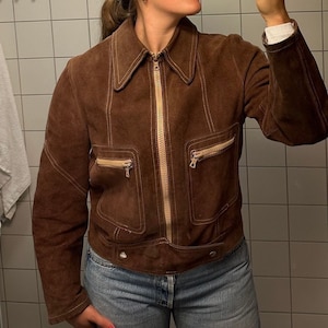 Veste en Cuir Suède Vintage Années 90 Marron Fait Main – Moto Souple avec Franges Cloutées, Style Western, Bomber Classique Femme