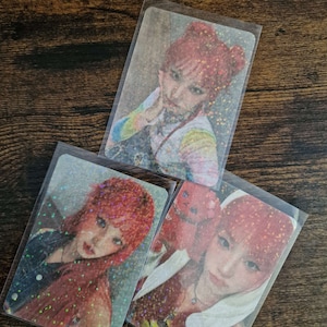 Personalisierte Holografische Fotokarten/Trading Cards - Anime, Kpop, FFXIV WoL, OCs, Fotos alle willkommen!