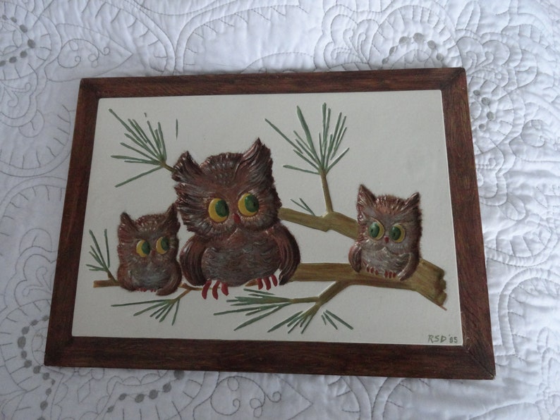 Three Owls Ceramic Picture/ Framed/Size 8.5x11.5/Hand Painted...Wall Art/Home Decor Bild 1