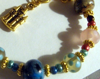 Lampwork Bead Bracelet..#42...Handmade and Pretty!.. All ready for a gift!