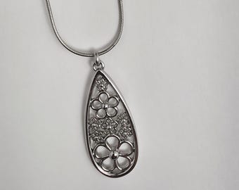 Vintage Lia Sophia Silver Floral Teardrop Necklace - Flower Pendant - Elegant Minimalist Jewelry