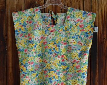 Size 16-18 Mama San Mamasan Kappogi Sleeveless Full Coverage Apron in Wild Flower Print (Size Large 16-18)