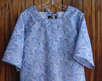 SIZE 6-8 The Mama San Mamasan Kappogi Full Coverage Smock Apron - Blue Floral Paisley Print - Size X-Small (6-8)