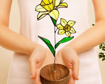 Narciso de vidrio de colores hecho a mano: flor de nacimiento de marzo, símbolo de amor, fuerza y coraje: regalo perfecto para el Día de la Madre, regalo de cumpleaños