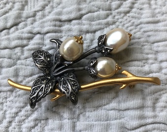Lovely Vintage Joan Rivers Faux Baroque Pearls and Crystals Blossom Brooch/Pin