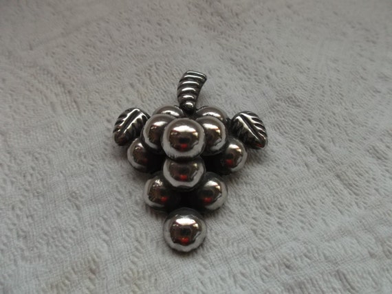 Vintage Mexican Sterling Silver Grape Cluster Bro… - image 2