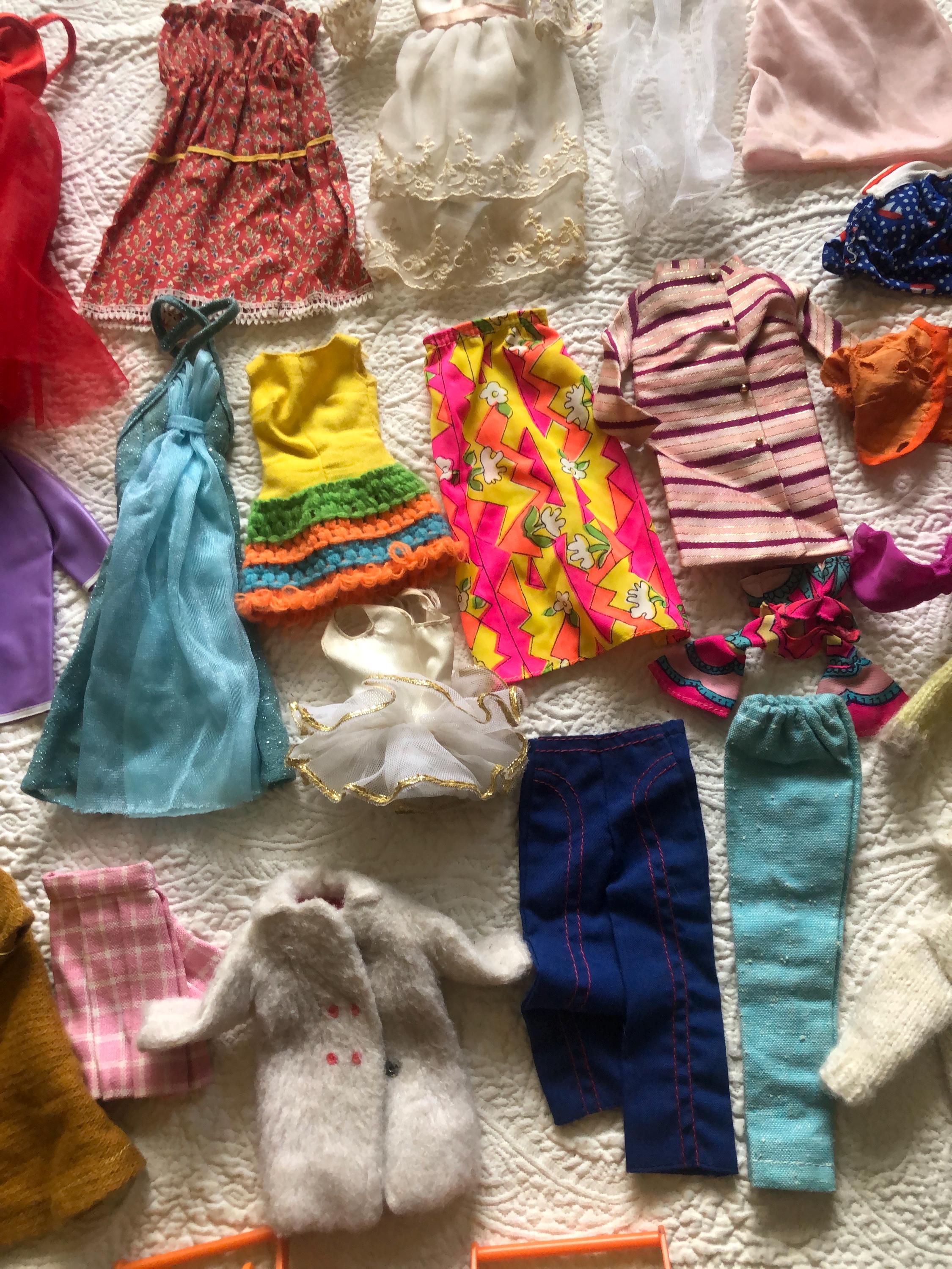Lot de vêtements pour barbie | Kaufen auf